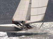 Der konstante Wind macht den Gardasee zu einem Traumrevier für Windsurfer und Segler