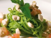 Mit 18 Sternen und 90 Hauben ist Südtirol europaweit führend in seiner Dichte an Gourmet- und Sterne-Restaurants Mit 18 Sternen und 90 Hauben ist Südtirol europaweit führend in seiner Dichte an Gourmet- und Sterne-Restaurants