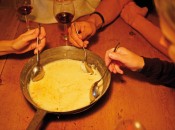 Vinschger Brotsuppe oder Bauernkrapfen sind heute wieder in Mode Vinschger Brotsuppe oder Bauernkrapfen sind heute wieder in Mode