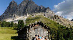 eit Jahrhunderten schon wissen die Ansässigen in Südtirol um die positive Wirkung der alpinen Latschenkiefer