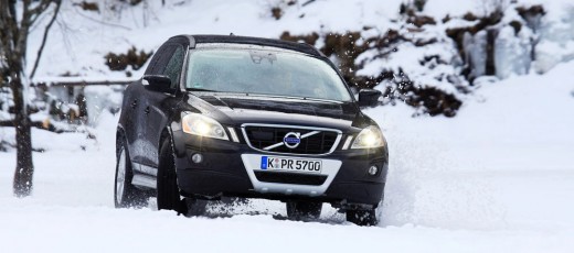 Das Allrad System im Volvo XC 60 erlaubt ein sicheres vorankommen auf verschneiten Straßen