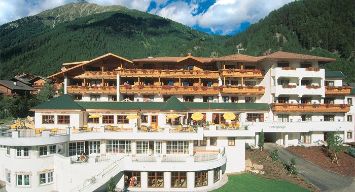 hotel-falkensteinerhof-1