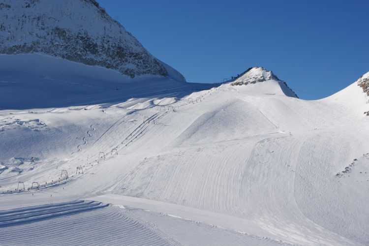 Der Hintertuxer Gletscher ist ein ganzjahres Skigebiet